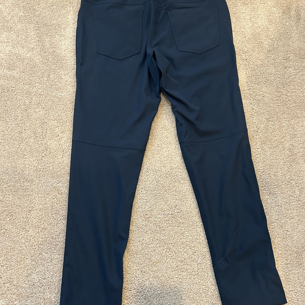 Lululemon men’s Navy Blue Pants
